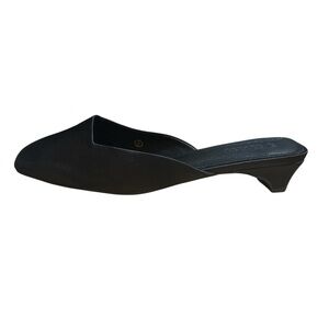 COUTGO Black Pointed Toe Low Heel Mule - Women's Slip-On